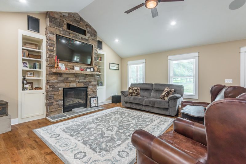 250 Ballplay School Rd, Tellico Plains, TN 37385