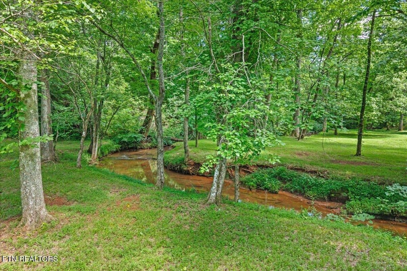 250 Brunner Rd, Sweetwater, TN 37874