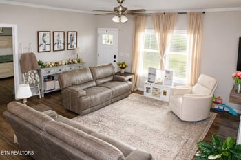 250 Cedar Crest Ln, Friendsville, TN 37737