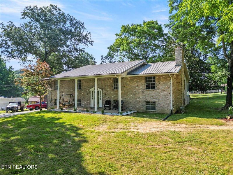250 Circle Dr, Loudon, TN 37774