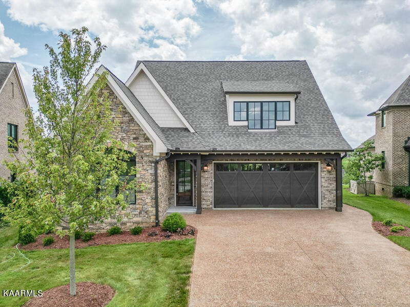 250 E Highlands Cir, Lenoir City, TN 37772