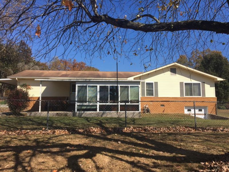 250 Marquiss Cir, Clinton, TN 37716