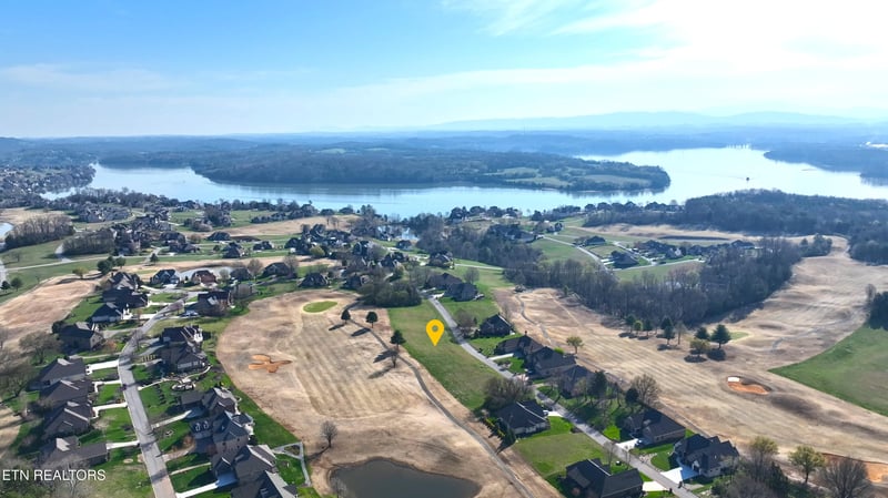 250 Osprey Cir, Vonore, TN 37885