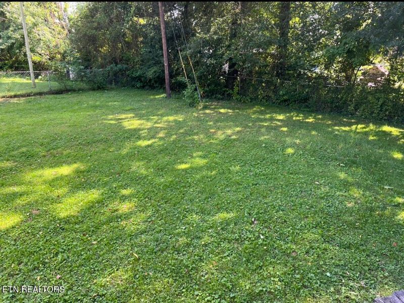 250 Sunny Ln, Oneida, TN 37841