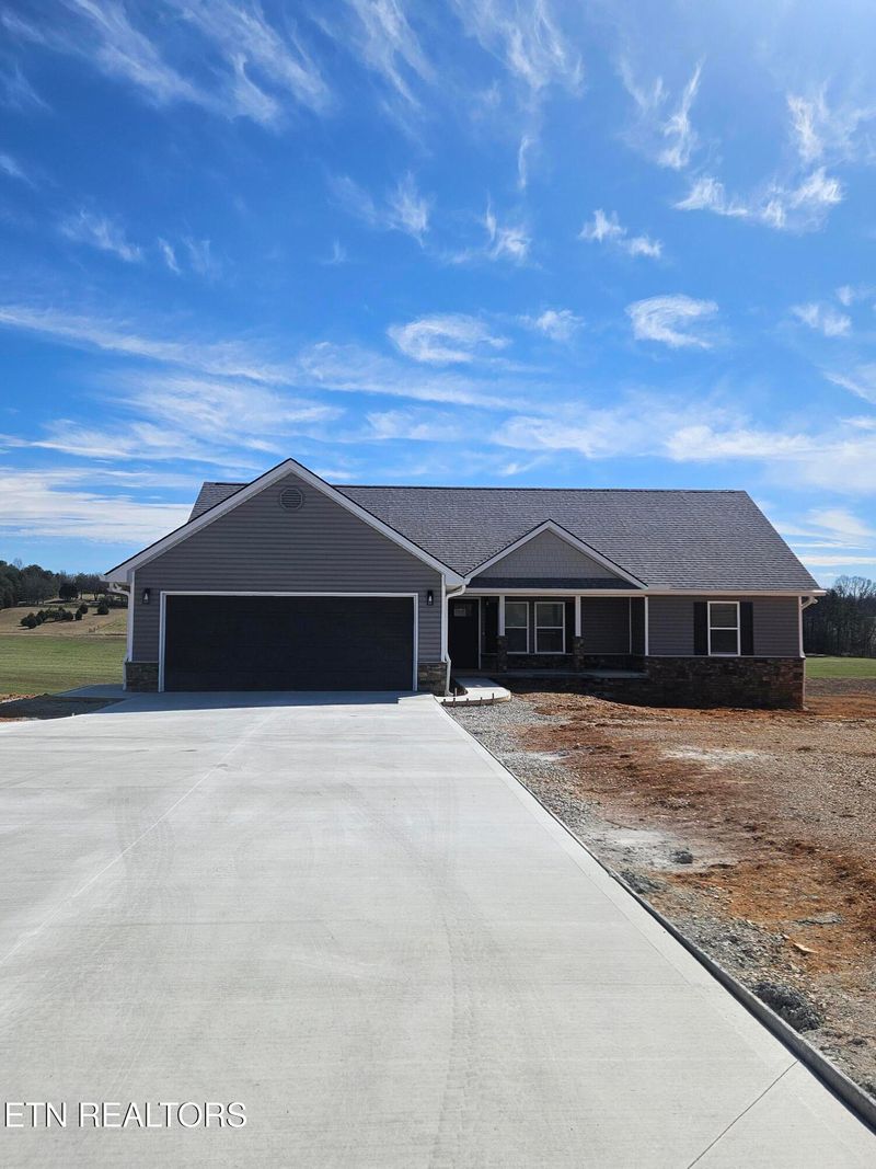 250 Thompson Rd, Madisonville, TN 37354