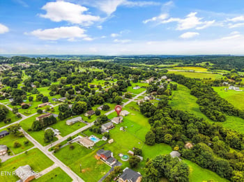 250 Trades Dr, Lenoir City, TN 37771