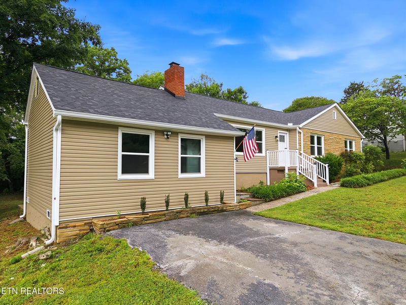 2501 Pleasant View Rd, Knoxville, TN 37914