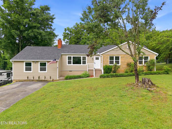 2501 Pleasant View Rd, Knoxville, TN 37914