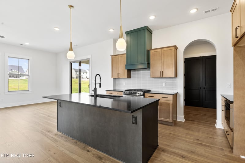2503 Marshall Pass Rd, Knoxville, TN 37932