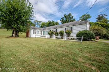 2504 Pleasant View Rd, Knoxville, TN 37914
