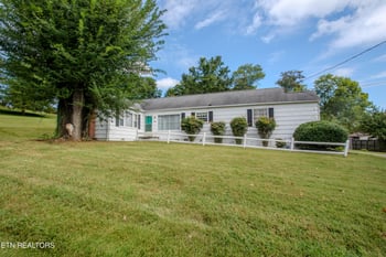 2504 Pleasant View Rd, Knoxville, TN 37914