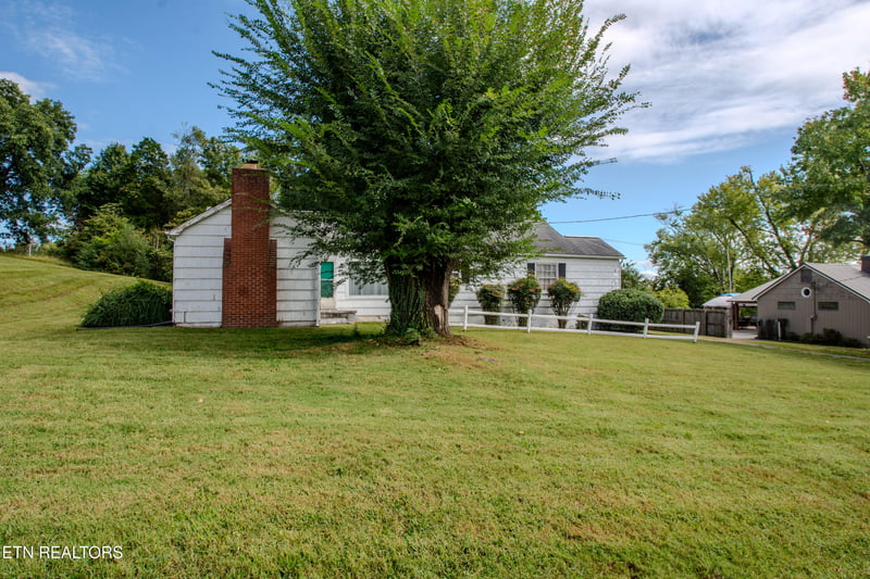 2504 Pleasant View Rd, Knoxville, TN 37914