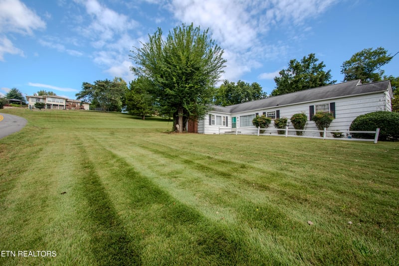 2504 Pleasant View Rd, Knoxville, TN 37914