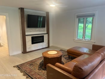 2504 White Wing Rd, Lenoir City, TN 37771
