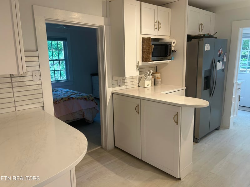 2504 White Wing Rd, Lenoir City, TN 37771