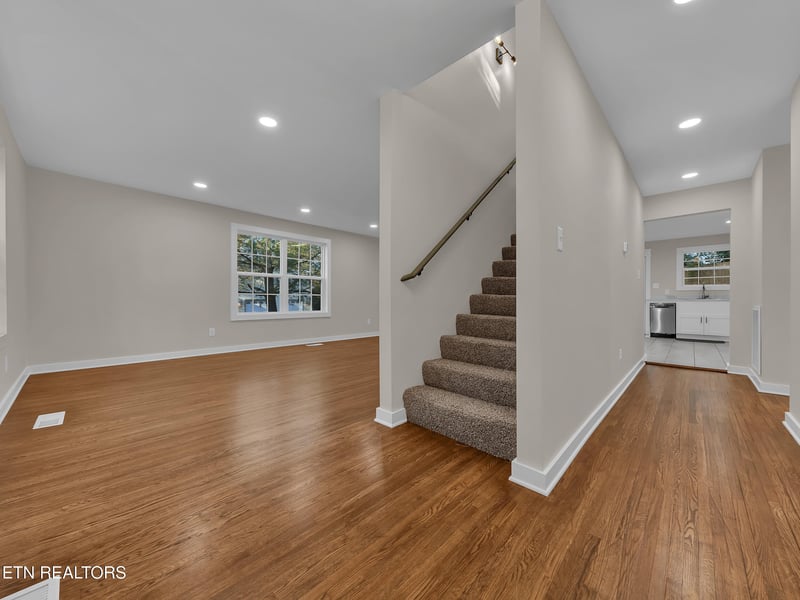 2505 Buffat Mill Rd, Knoxville, TN 37917