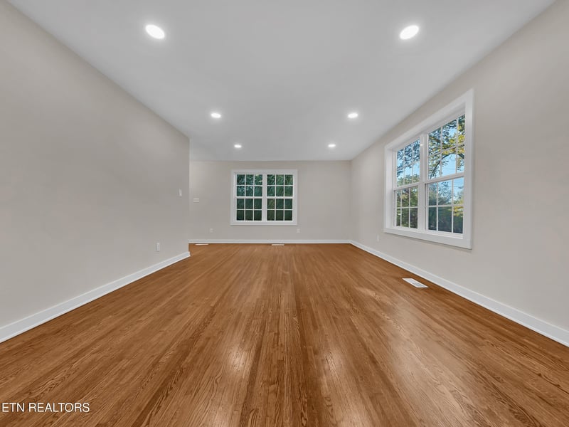 2505 Buffat Mill Rd, Knoxville, TN 37917