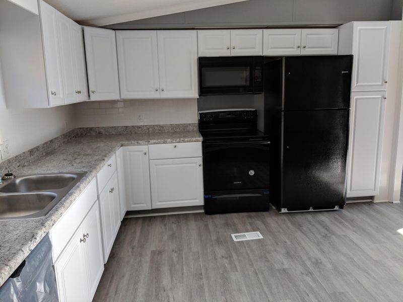 2505 Steekee School Rd, Loudon, TN 37774