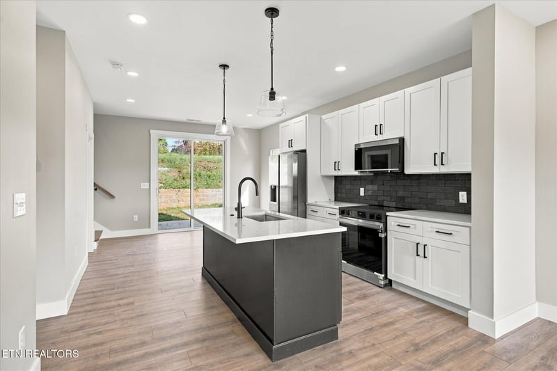 2509 Bernhurst Dr, Knoxville, TN 37918