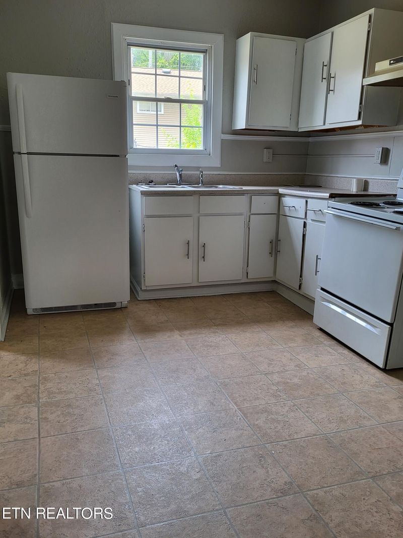 2509 Cecil Ave, Knoxville, TN 37917