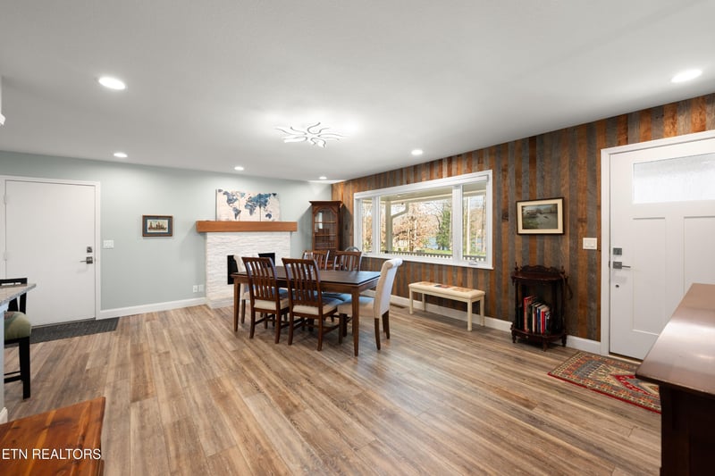 251 Lakewood Dr, Crossville, TN 38558