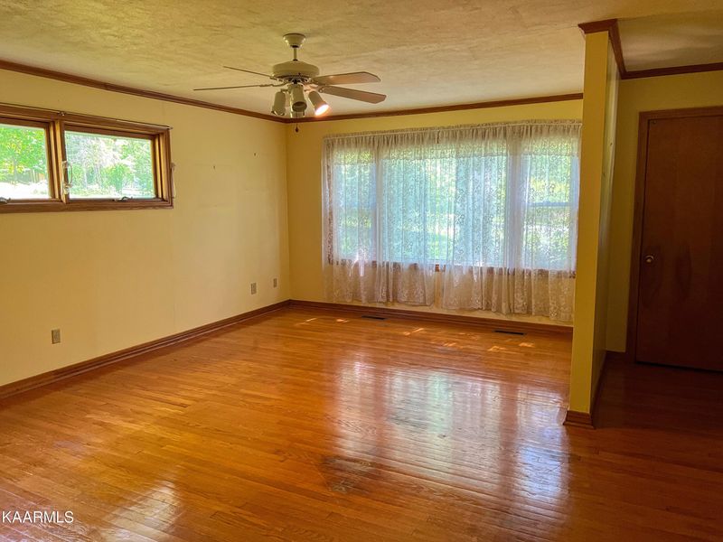 251 Peter Pan Ave, Crossville, TN 38572