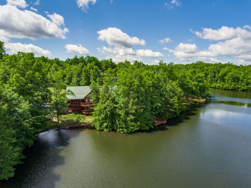251 Sycamore Bend, Monterey, TN 38574