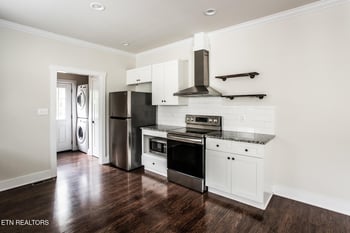 2510 E Glenwood Ave, Knoxville, TN 37917