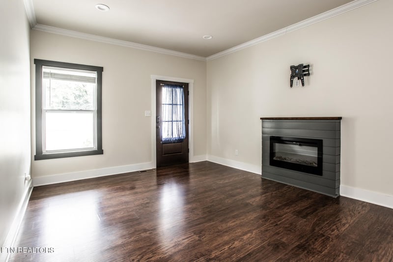 2510 E Glenwood Ave, Knoxville, TN 37917