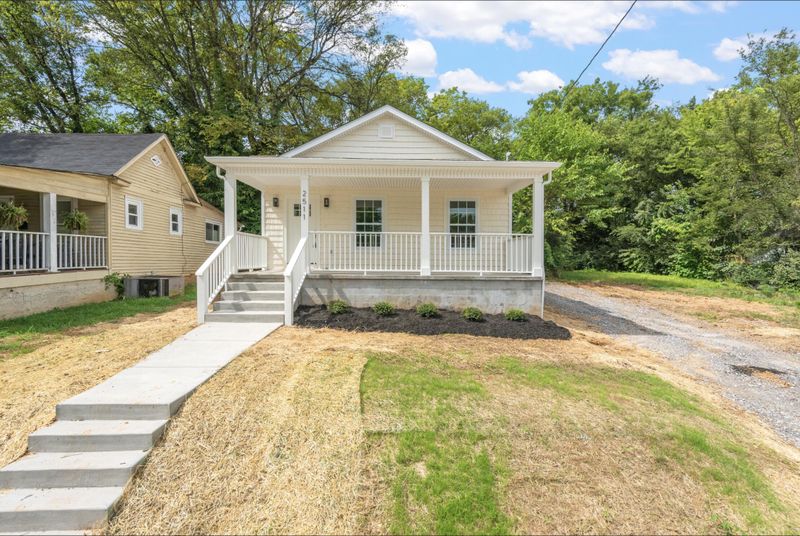 2511 E Glenwood Ave, Knoxville, TN 37917