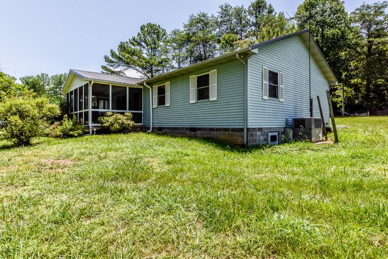 2511 Tech Dr, Maryville, TN 37803