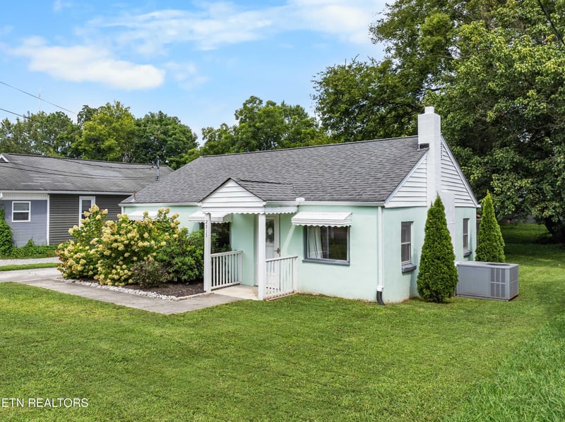 2515 Seymour Ave, Knoxville, TN 37917