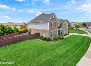 2515 Timber Highlands Ln, Knoxville, TN 37932