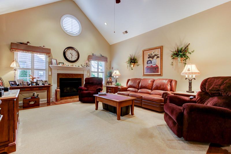 2516 Maple Branch Ln, Knoxville, TN 37912
