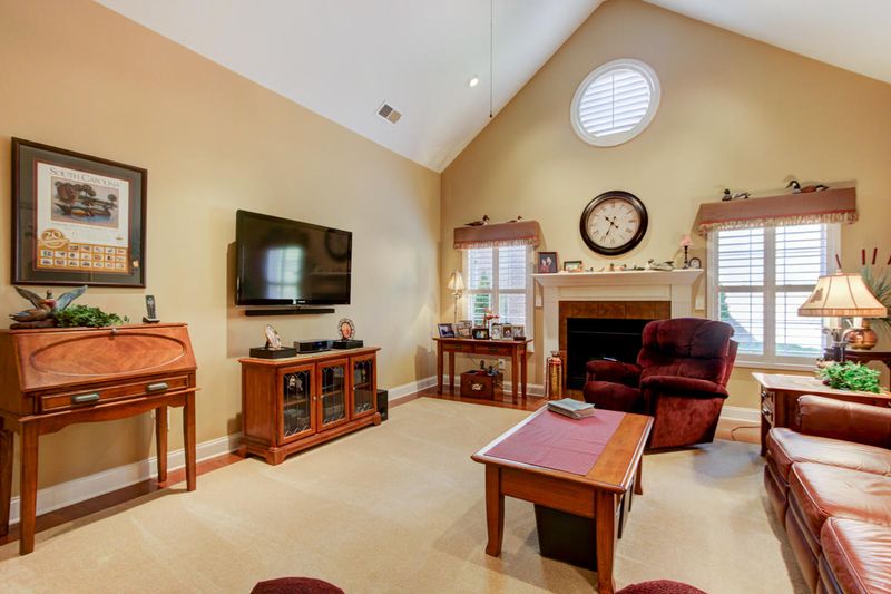 2516 Maple Branch Ln, Knoxville, TN 37912