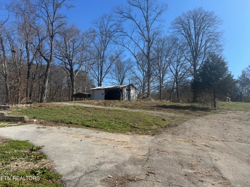 2516 Roseberry Rd, Mascot, TN 37806