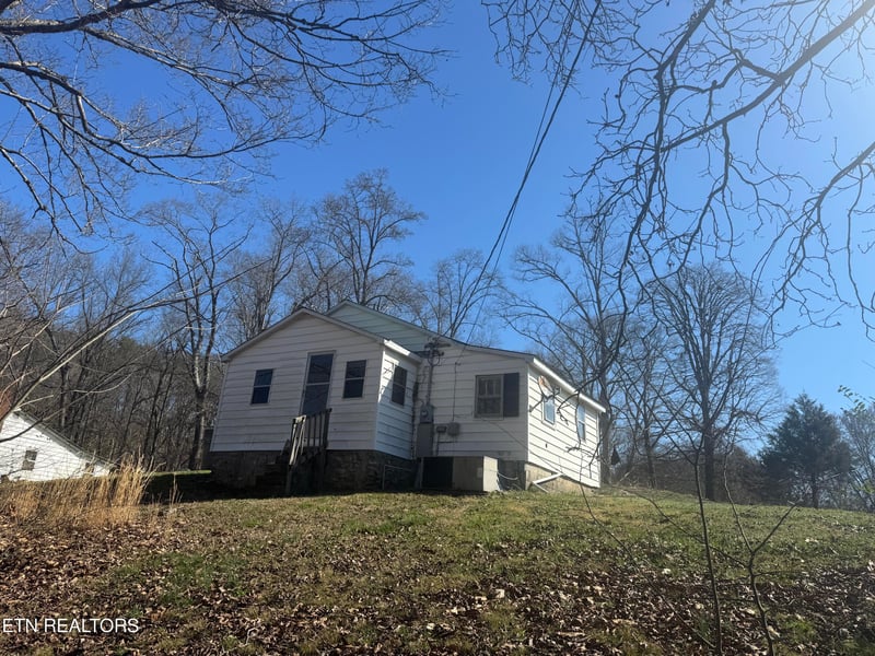 2516 Roseberry Rd, Mascot, TN 37806