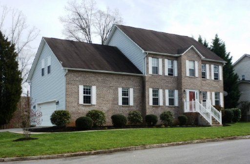 2517 Cedar Hurst Ln, Knoxville, TN 37932