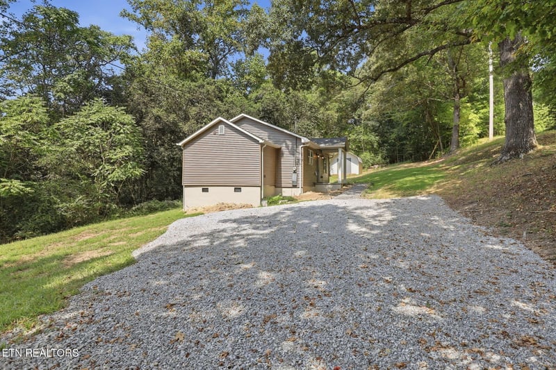 2517 Drinnen Rd, Knoxville, TN 37914