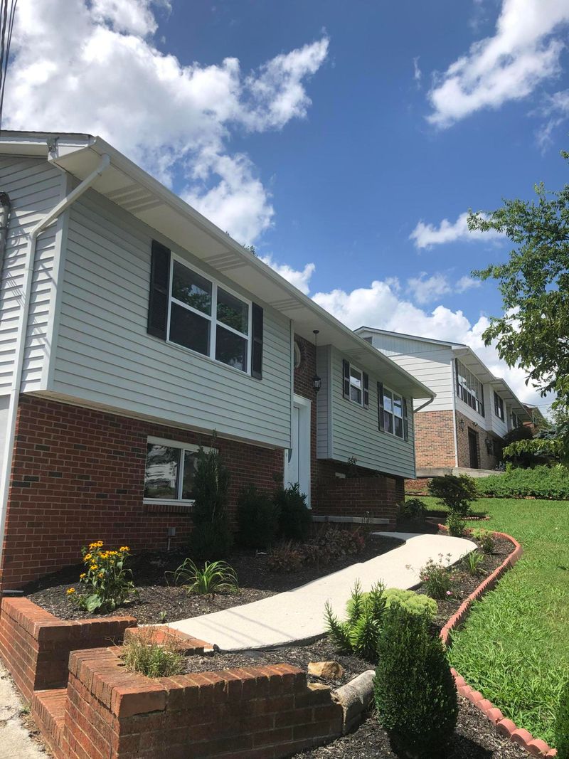 2517 Lesa Ln, Knoxville, TN 37912