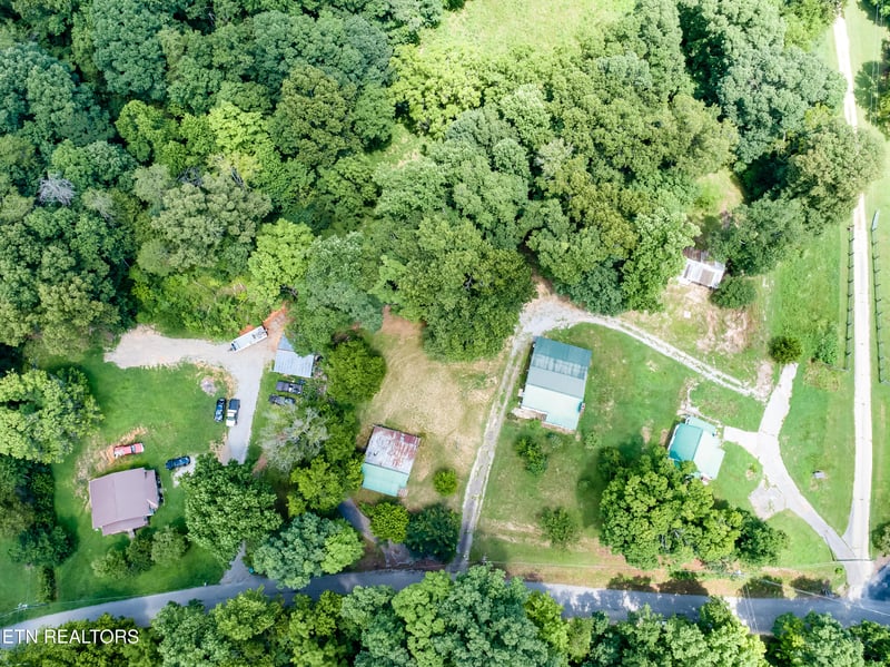 2518 Roseberry Rd, Mascot, TN 37806