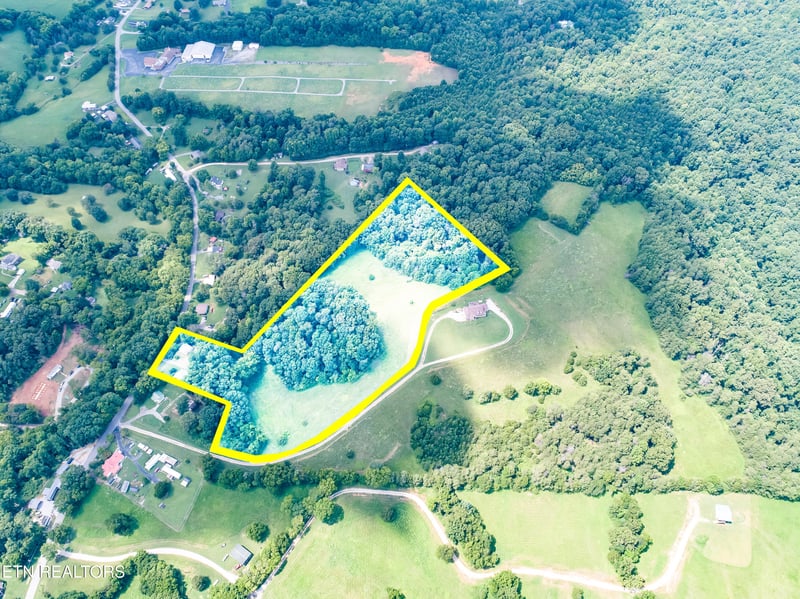 2518 Roseberry Rd, Mascot, TN 37806