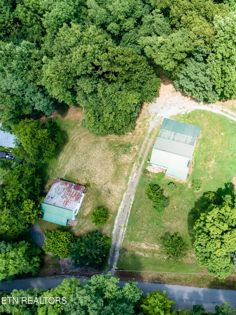 2518 Roseberry Rd, Mascot, TN 37806