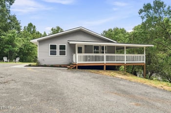 2519 Ridge Rd, Pigeon Forge, TN 37863
