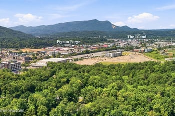 2519 Ridge Rd, Pigeon Forge, TN 37863