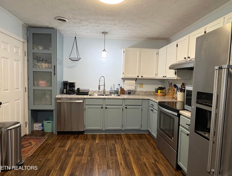 2519 SE Seaton Ave, Knoxville, TN 37920