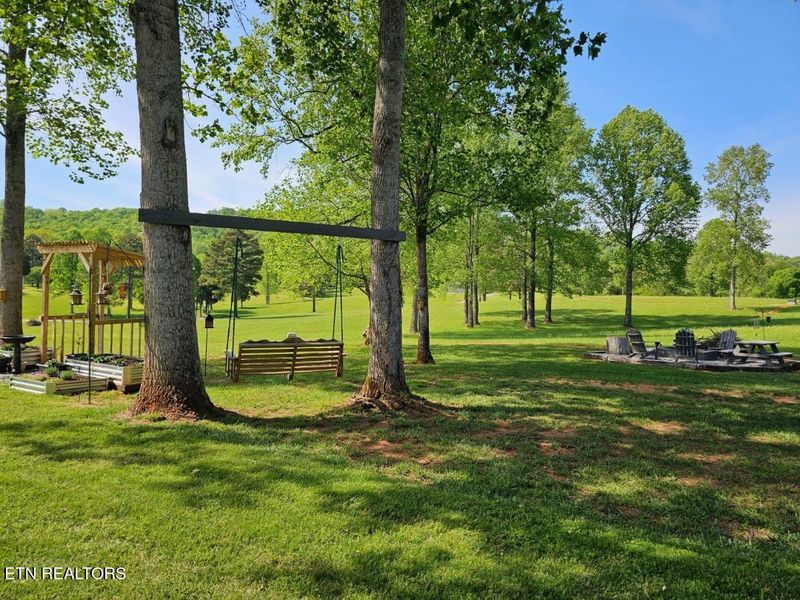 252 Brunner Rd, Sweetwater, TN 37874