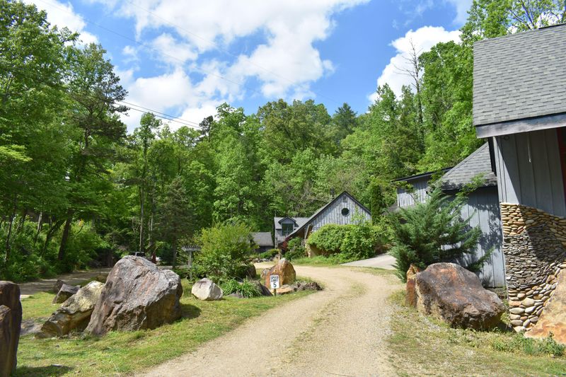 252 Buckhorn Rd, Gatlinburg, TN 37738