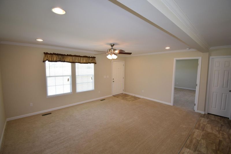 252 Hartfield Ln, Loudon, TN 37774