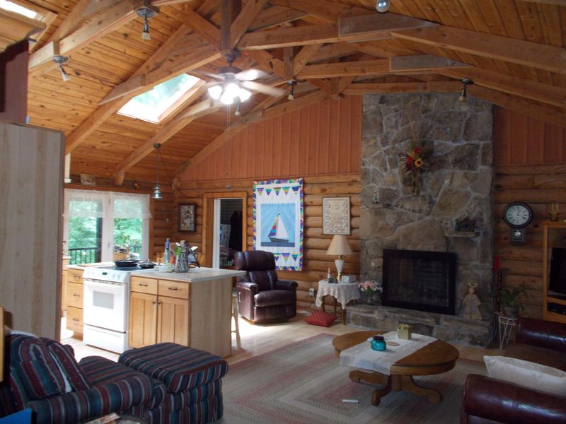 252 Lakeview Dr, Fairfield Glade, TN 38558